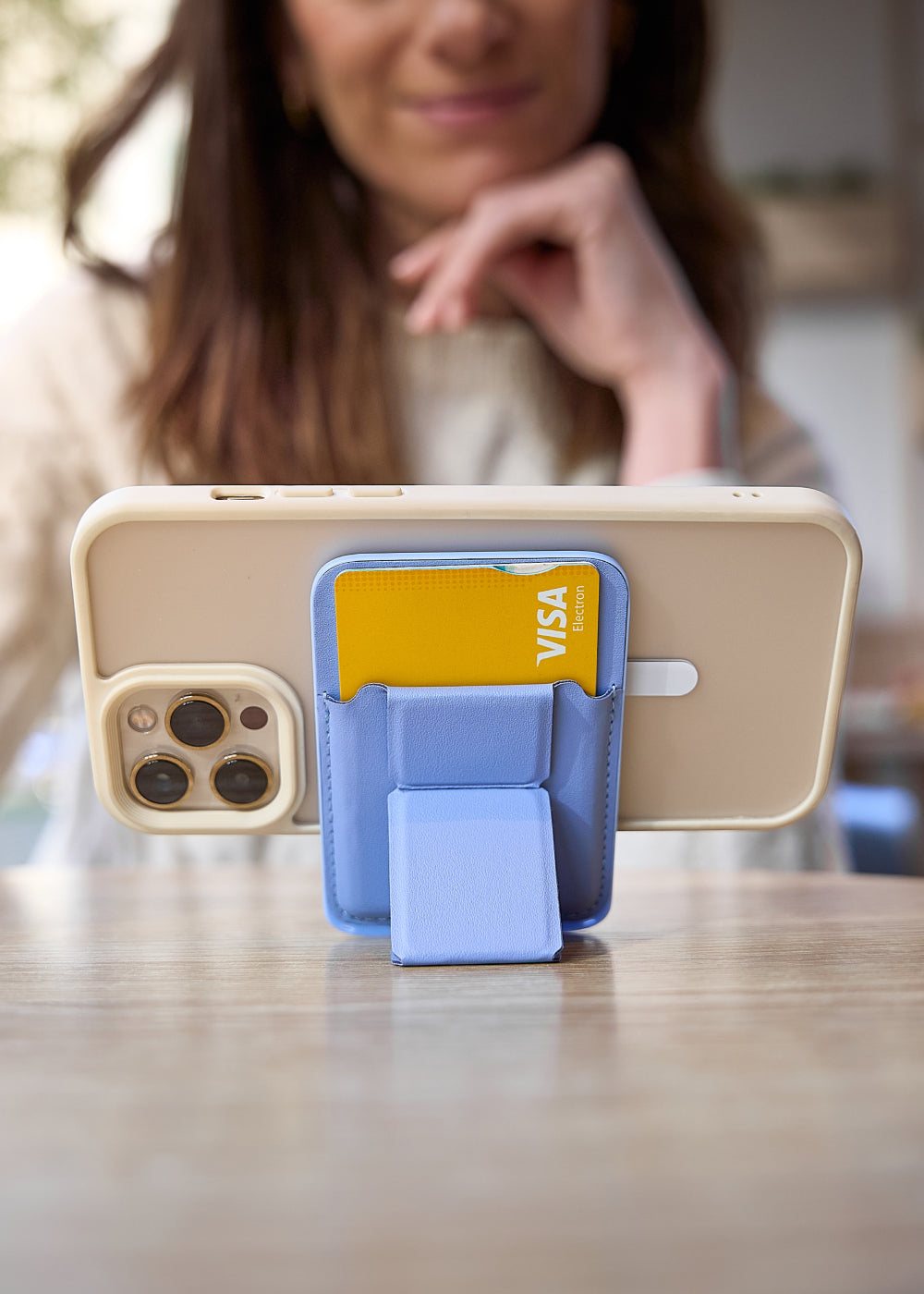 ROIK: The original Slim Wallet and The Messenger